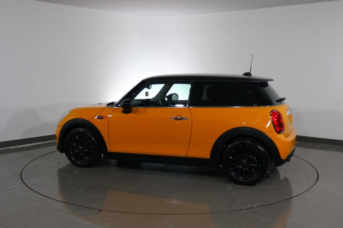 2025 Mini Hatch