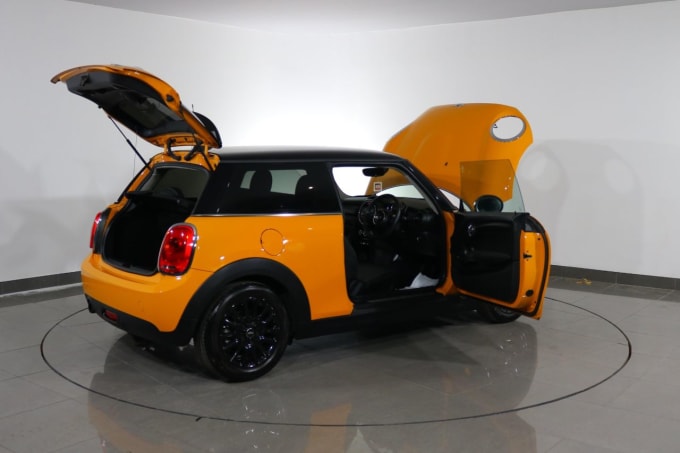 2025 Mini Hatch