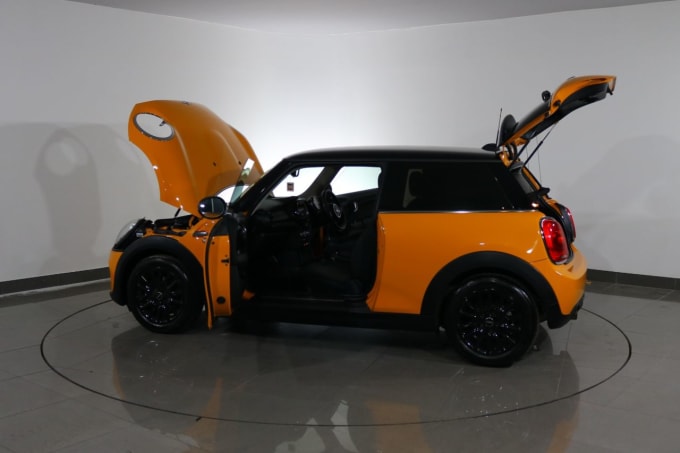 2025 Mini Hatch