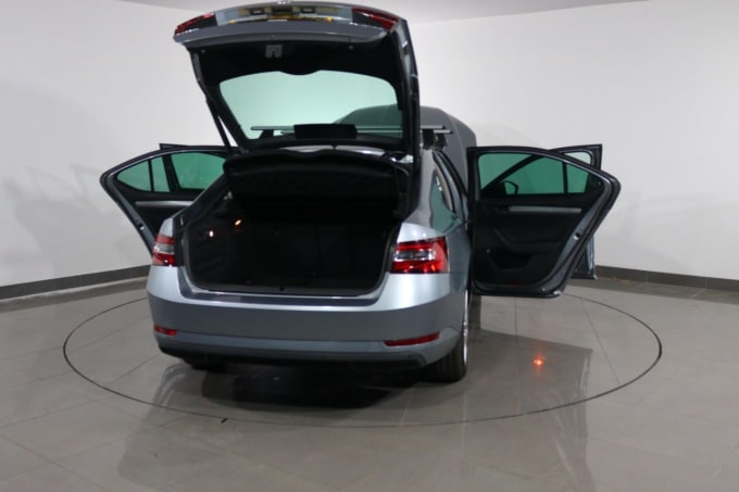 2025 Skoda Superb
