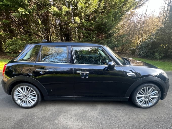 2025 Mini Hatch