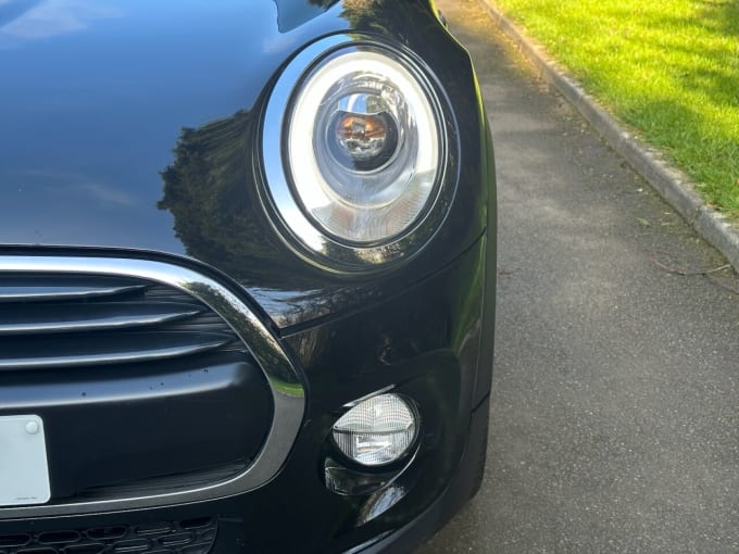 2025 Mini Hatch