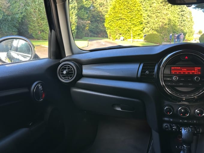 2025 Mini Hatch