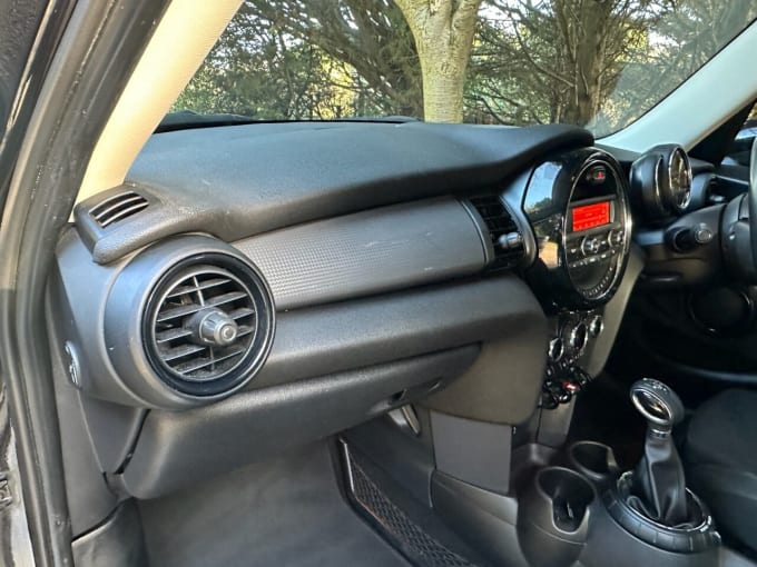 2025 Mini Hatch