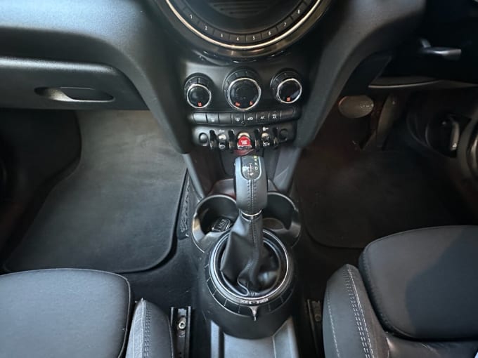 2025 Mini Hatch