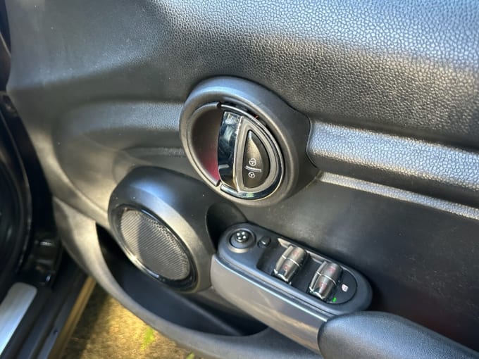 2025 Mini Hatch