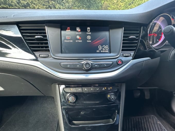 2025 Vauxhall Astra