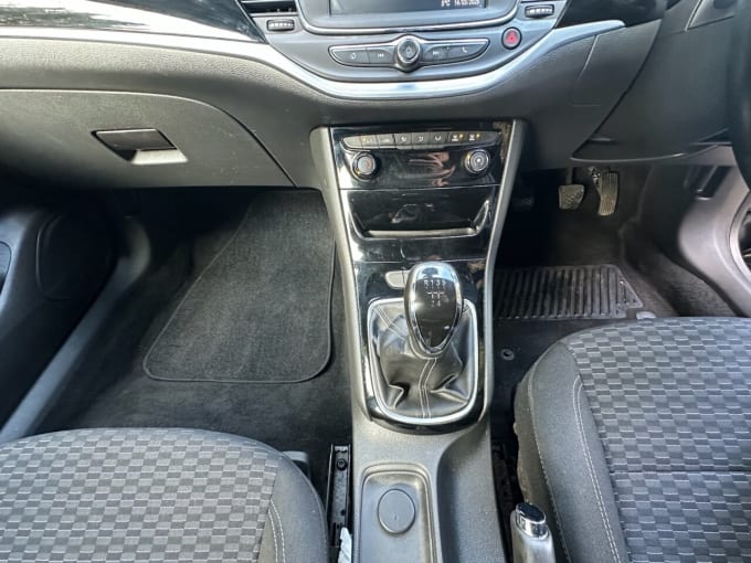 2025 Vauxhall Astra