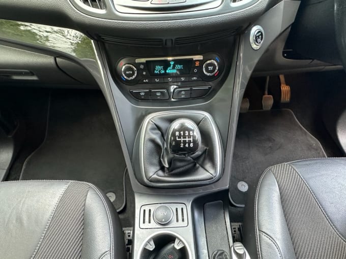 2025 Ford Kuga