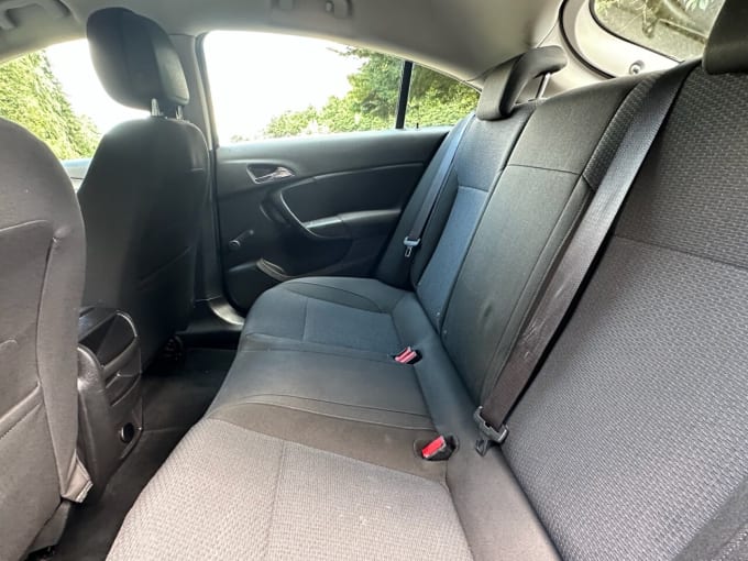 2025 Vauxhall Insignia
