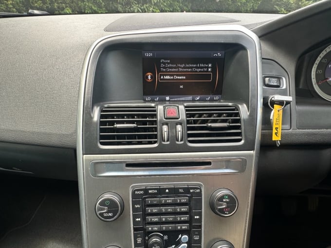 2025 Volvo Xc60