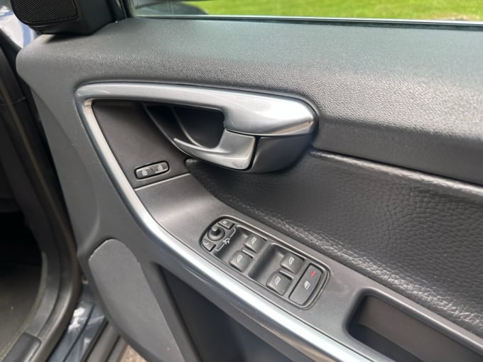 2025 Volvo Xc60
