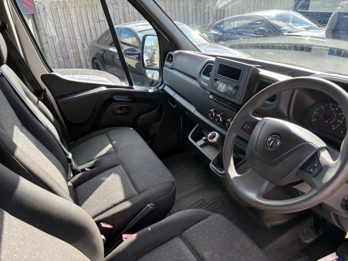 2025 Vauxhall Movano