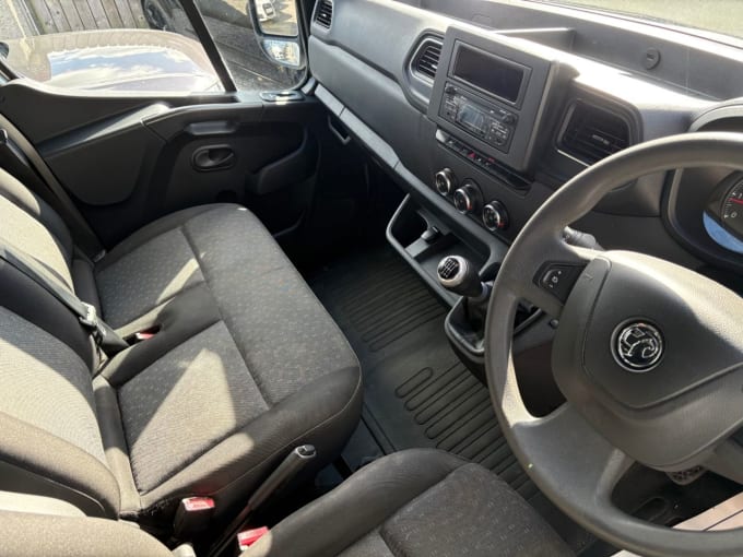 2025 Vauxhall Movano