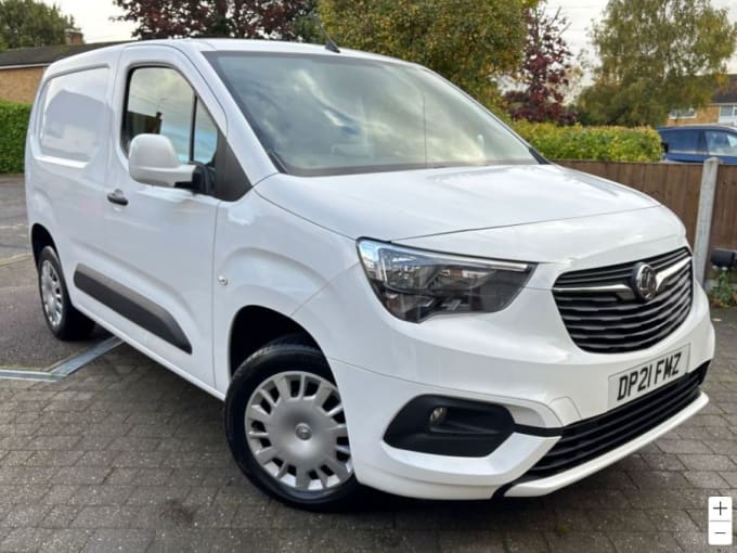 2025 Vauxhall Combo