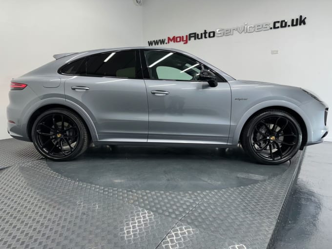 2025 Porsche Cayenne