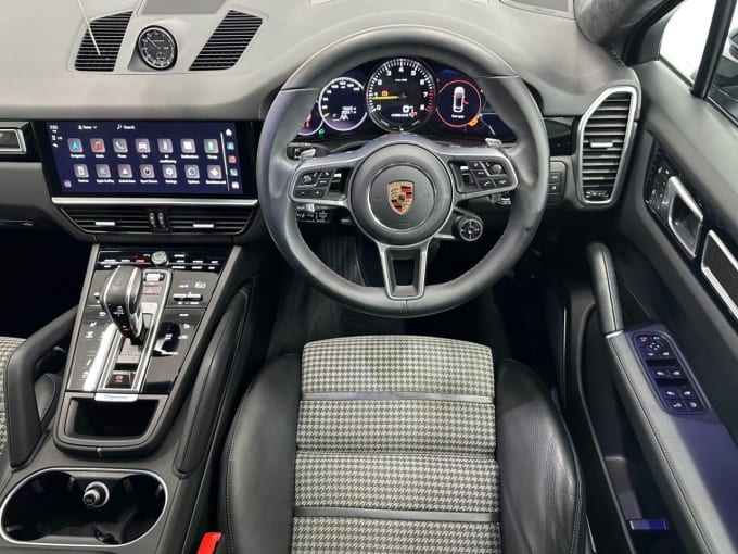 2025 Porsche Cayenne