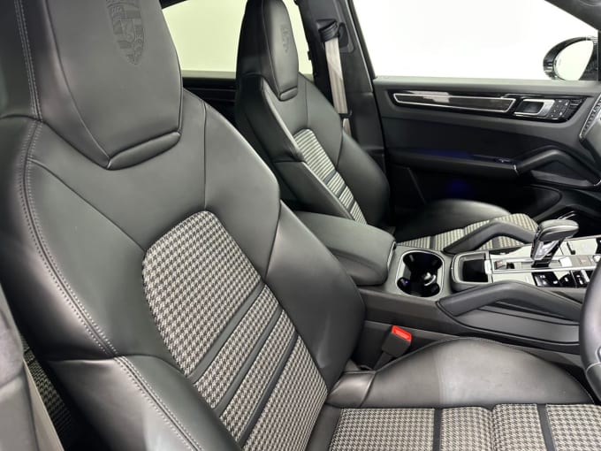2025 Porsche Cayenne