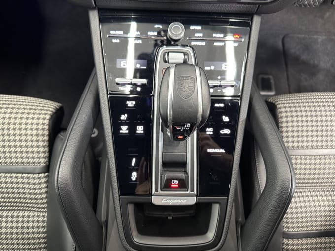 2025 Porsche Cayenne