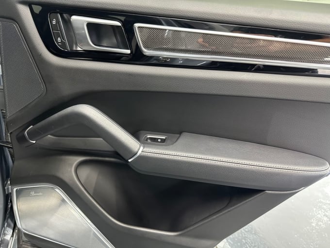 2025 Porsche Cayenne