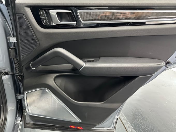 2025 Porsche Cayenne