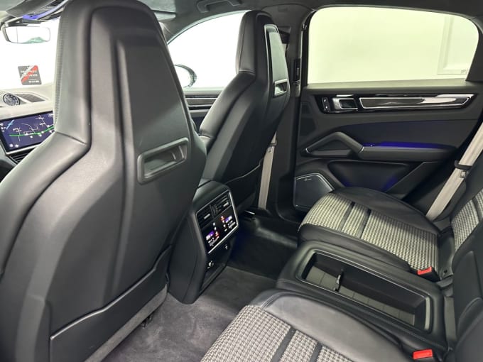 2025 Porsche Cayenne