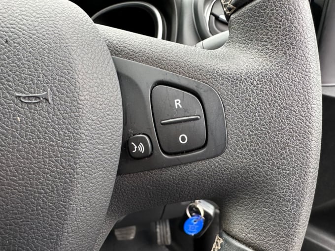 2025 Renault Trafic