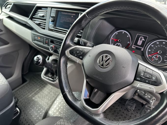 2025 Volkswagen Transporter Shuttle
