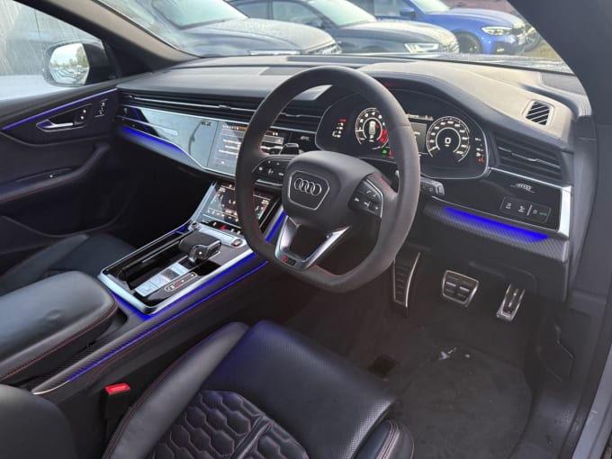 2025 Audi Rsq8