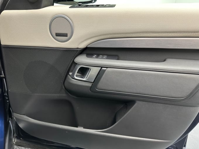2025 Land Rover Discovery