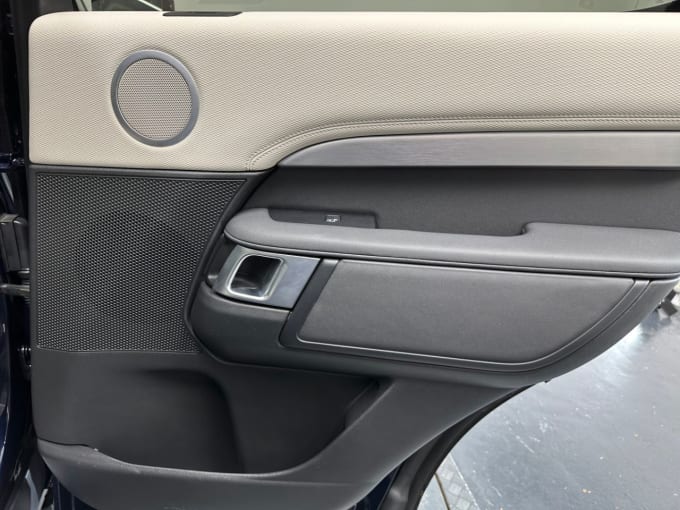 2025 Land Rover Discovery