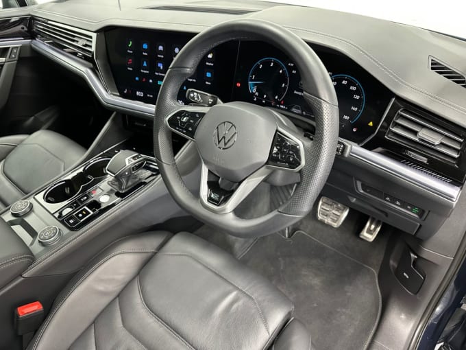 2025 Volkswagen Touareg