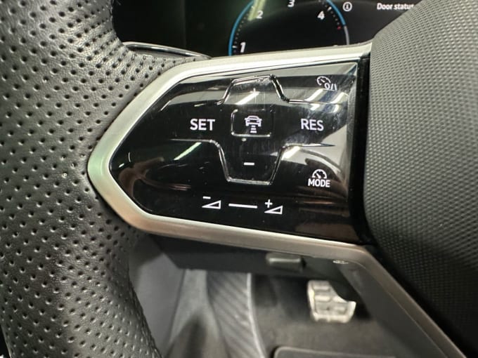 2025 Volkswagen Touareg