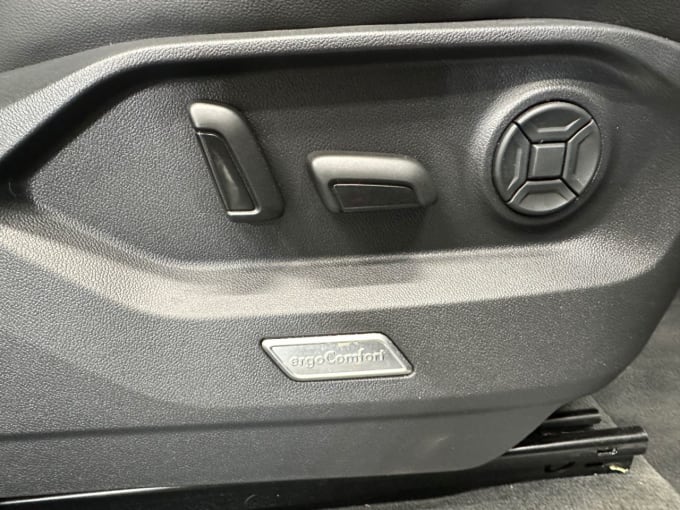 2025 Volkswagen Touareg