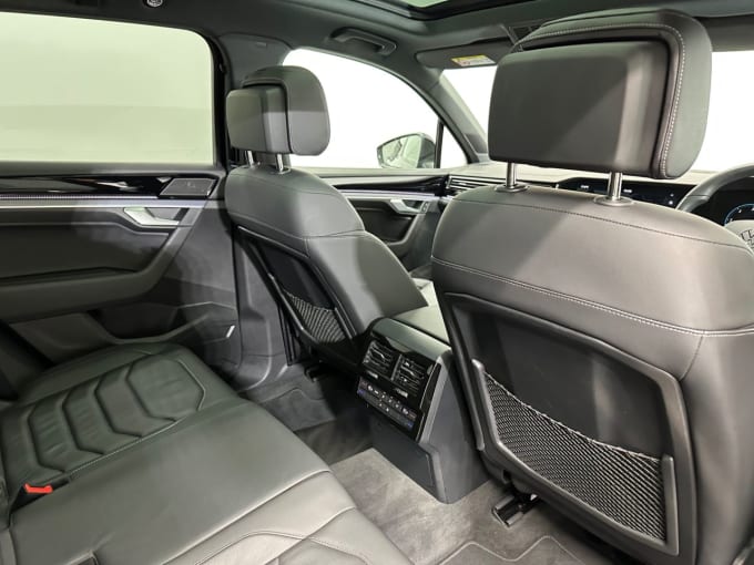 2025 Volkswagen Touareg