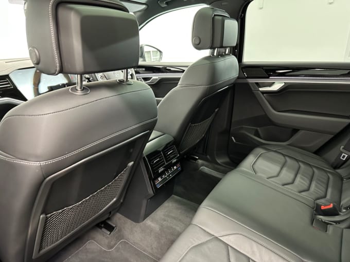 2025 Volkswagen Touareg