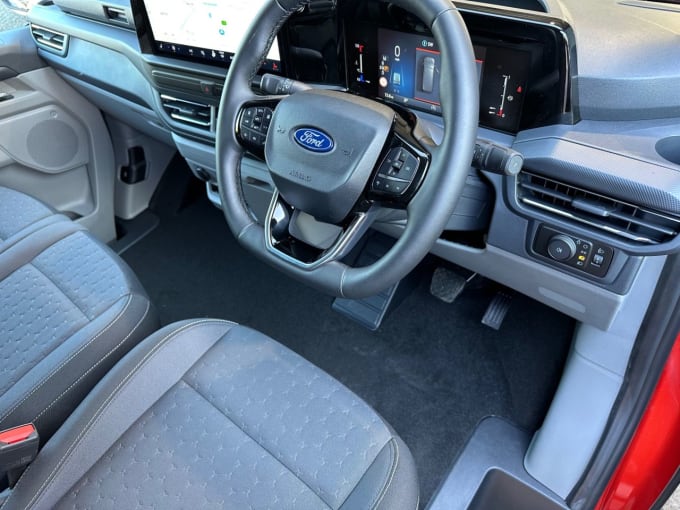 2024 Ford Transit Custom