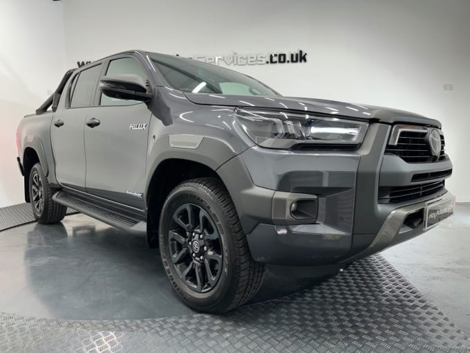 2025 Toyota Hi-lux