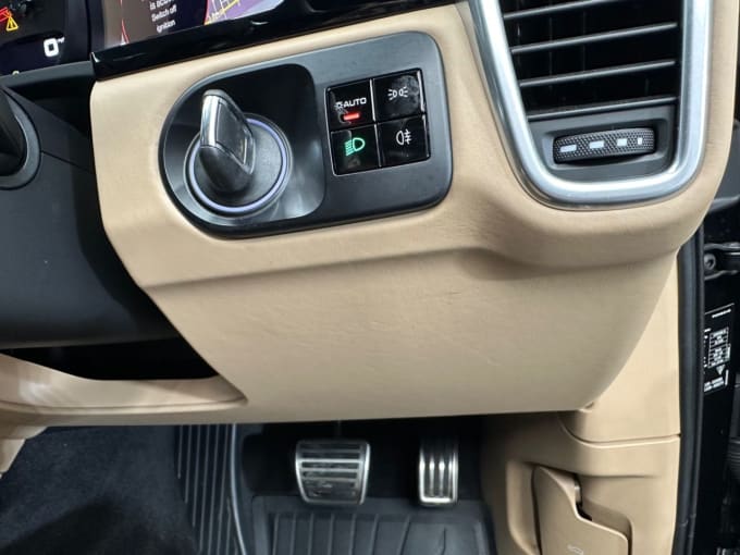 2025 Porsche Cayenne