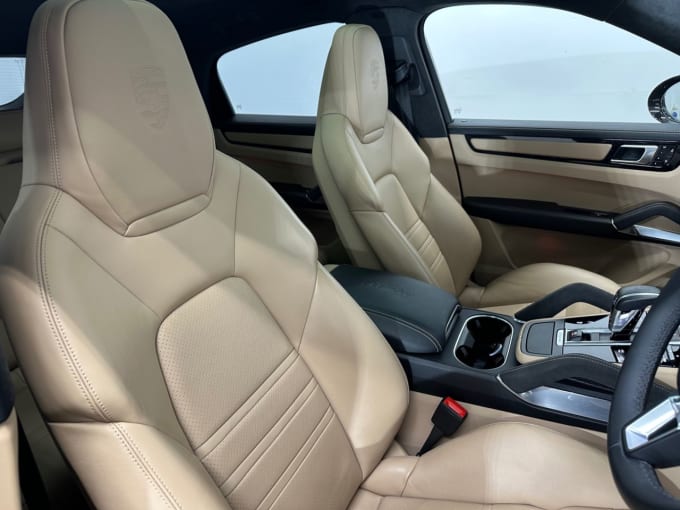 2025 Porsche Cayenne