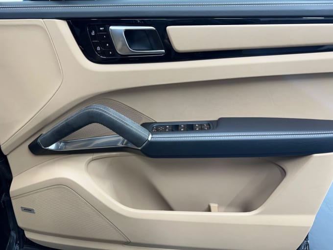 2025 Porsche Cayenne