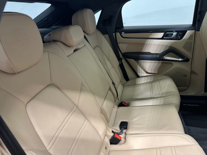 2025 Porsche Cayenne