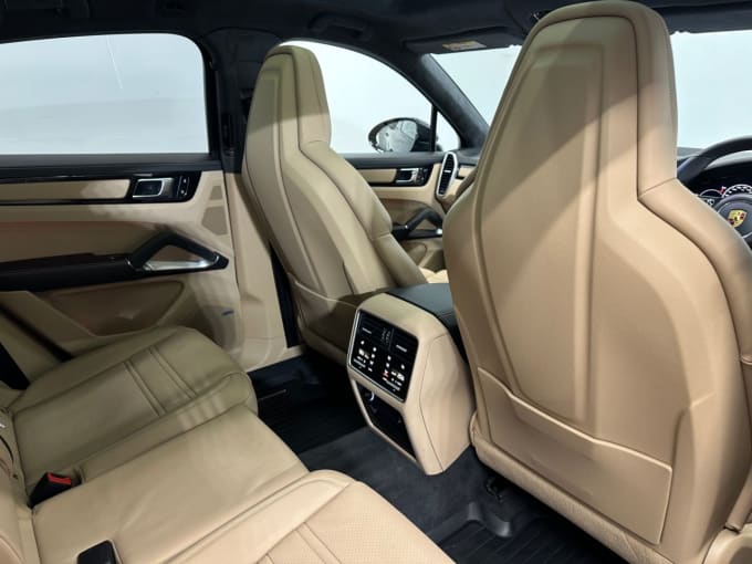 2025 Porsche Cayenne