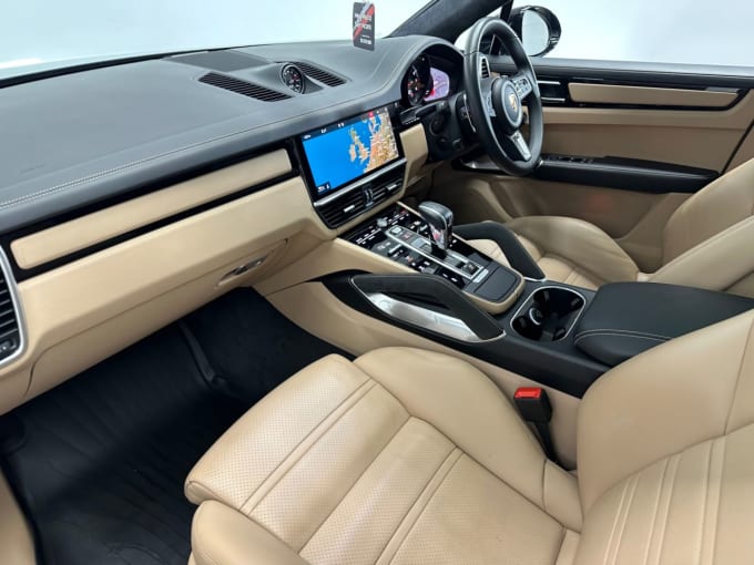 2025 Porsche Cayenne