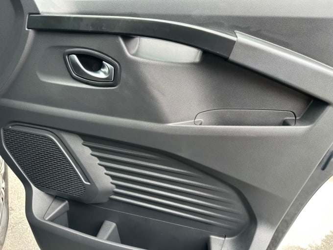 2025 Renault Trafic