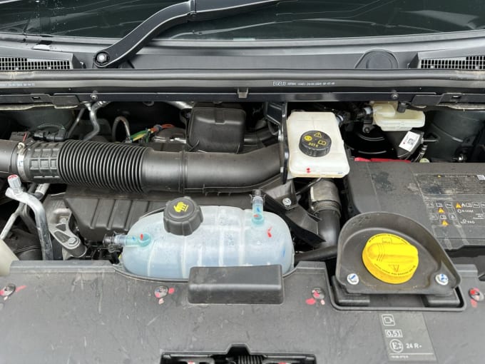 2025 Renault Trafic