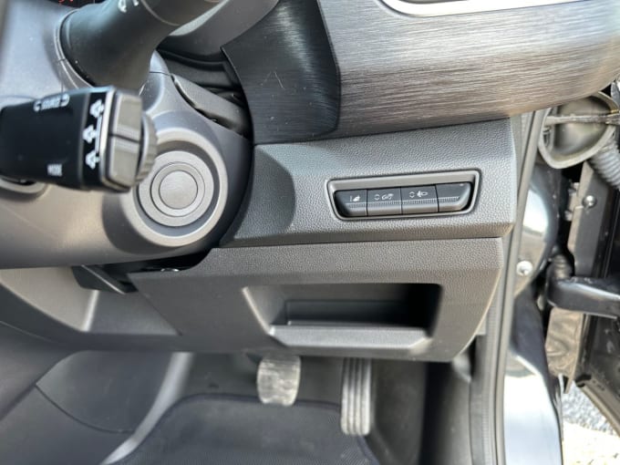 2025 Nissan Primastar