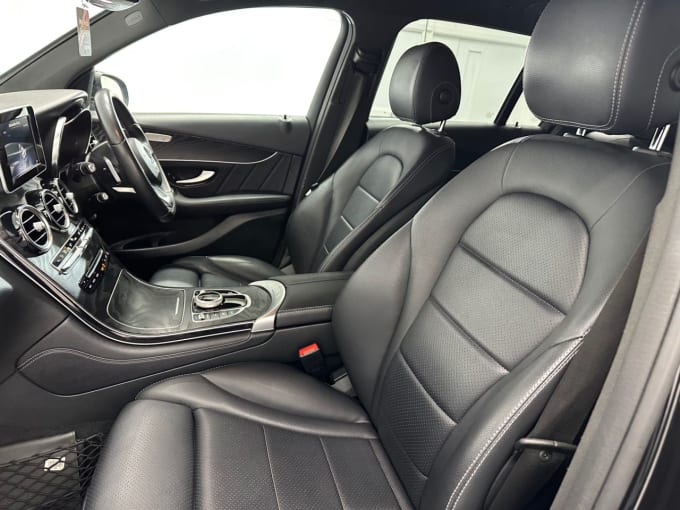 2025 Mercedes-benz Glc