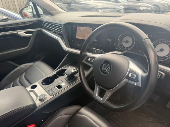 2018 Volkswagen Touareg