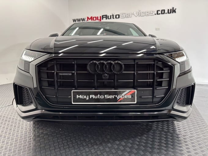 2025 Audi Q8